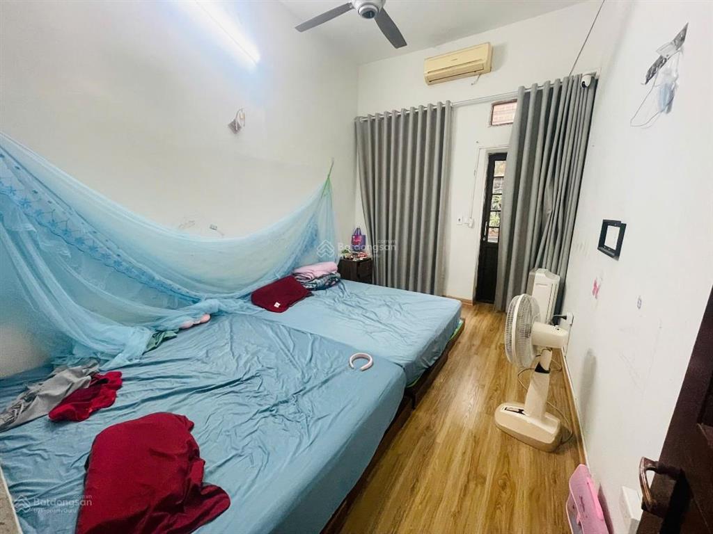 Phân lô  ô tô tránh 7 chỗ vào nhà  trung tâm cầu giấy  ngõ 6m  khu hiếm nhà bán  dân trí cao