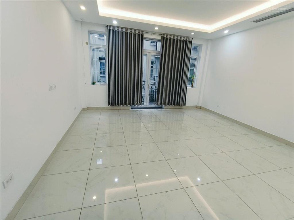 Cho thuê nhà liền kề đẹp nguyễn huy tưởng, thanh xuân. dt 75m2, 5 tầng. giá 35 triệu/tháng