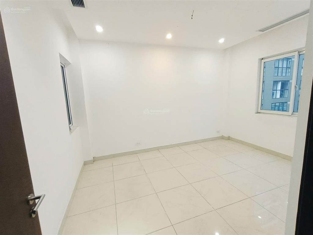 Cho thuê nhà liền kề đẹp nguyễn huy tưởng, thanh xuân. dt 75m2, 5 tầng. giá 35 triệu/tháng