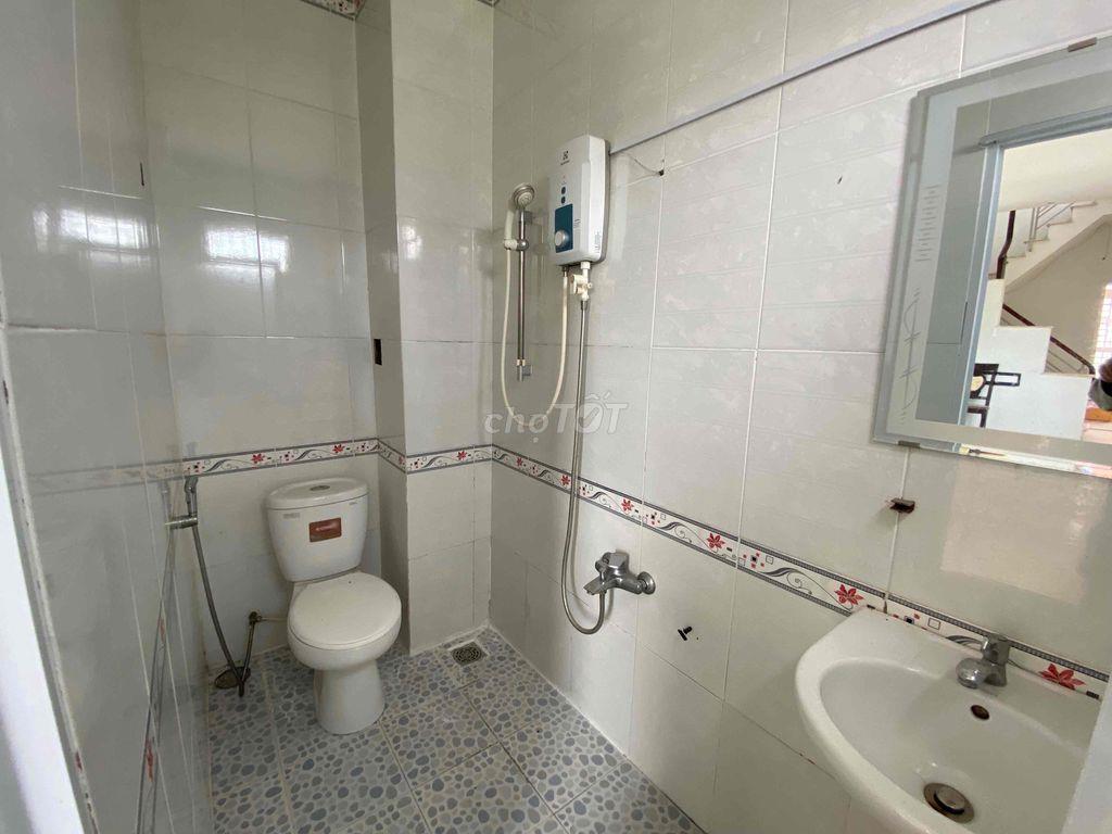Nhà 4x14.5m, shr, 4 tầng, hẻm oto 7m