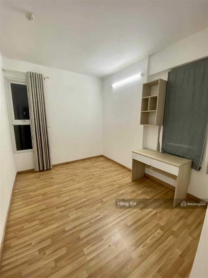 Cần bán căn góc 73m 2 phòng ngủ, 2wc giá 3.1 tỷ tặng kèm nội thất. 0938 821 ***