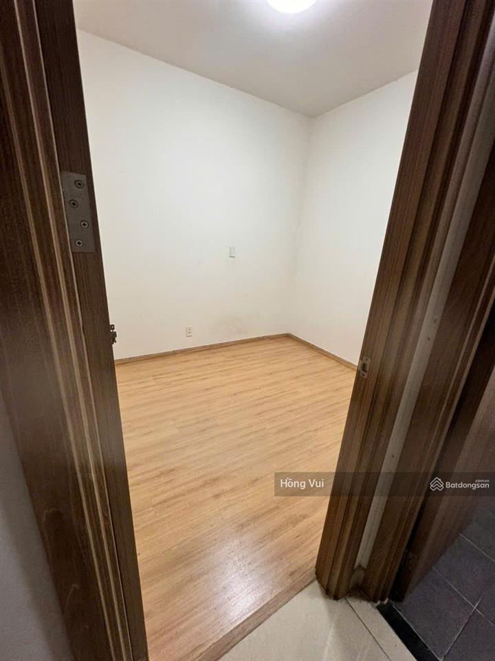 Bán căn citi esto view hồ bơi siêu đẹp 2 phòng ngủ giá chỉ 2,68 tỷ.  0938 821 ***