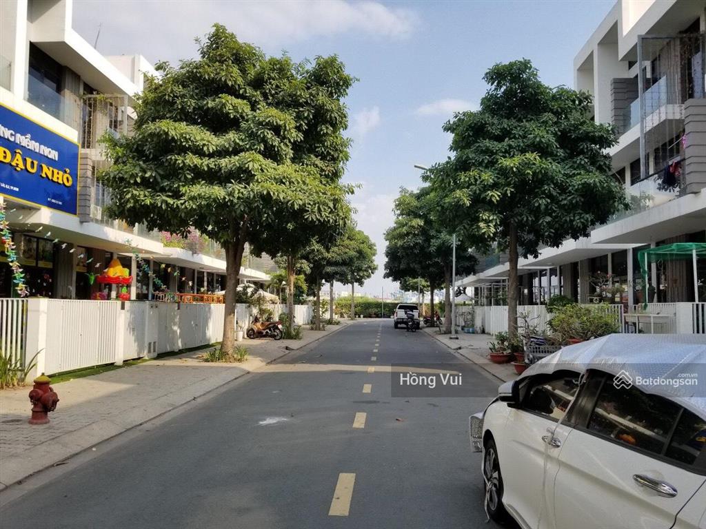 Chính chủ cần bán nhanh nhà phố 5.2x16 giá 8.2 tỷ, gồm trệt 2 lầu, sổ sẵn