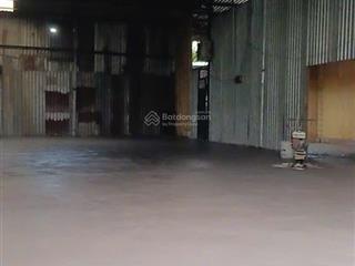 Cho thuê kho xưởng tôn 210m2 giá 7 triệu đồng 1 tháng, kênh trung ương đường xe tải