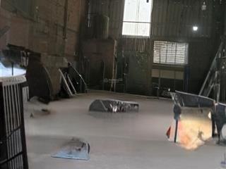 Cho thuê kho xưởng 250m2 giá 14 triệu, tại vĩnh lộc đường xe container chạy.