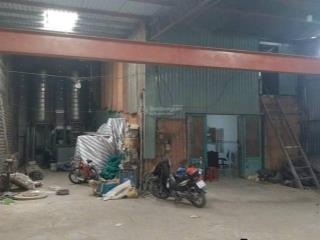Cho thuê kho xưởng 300m2 giá 17 triệu có cẩu trục , tại vĩnh lộc đường xe tải lớn.