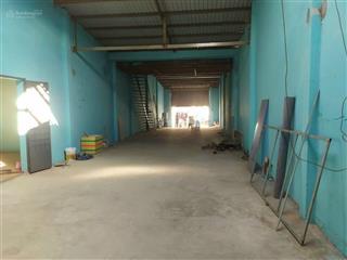Cho thuê kho xưởng 300 m2 giá 13 triệu đồng 1 tháng, xã vl a đường xe tải 10 tấn.