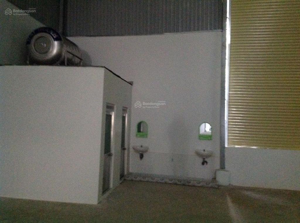 Cho thuê kho xưởng 600m2 giá 35 triệu đồng 1 tháng, xã vĩnh lộc bc tphcm đường xe container.