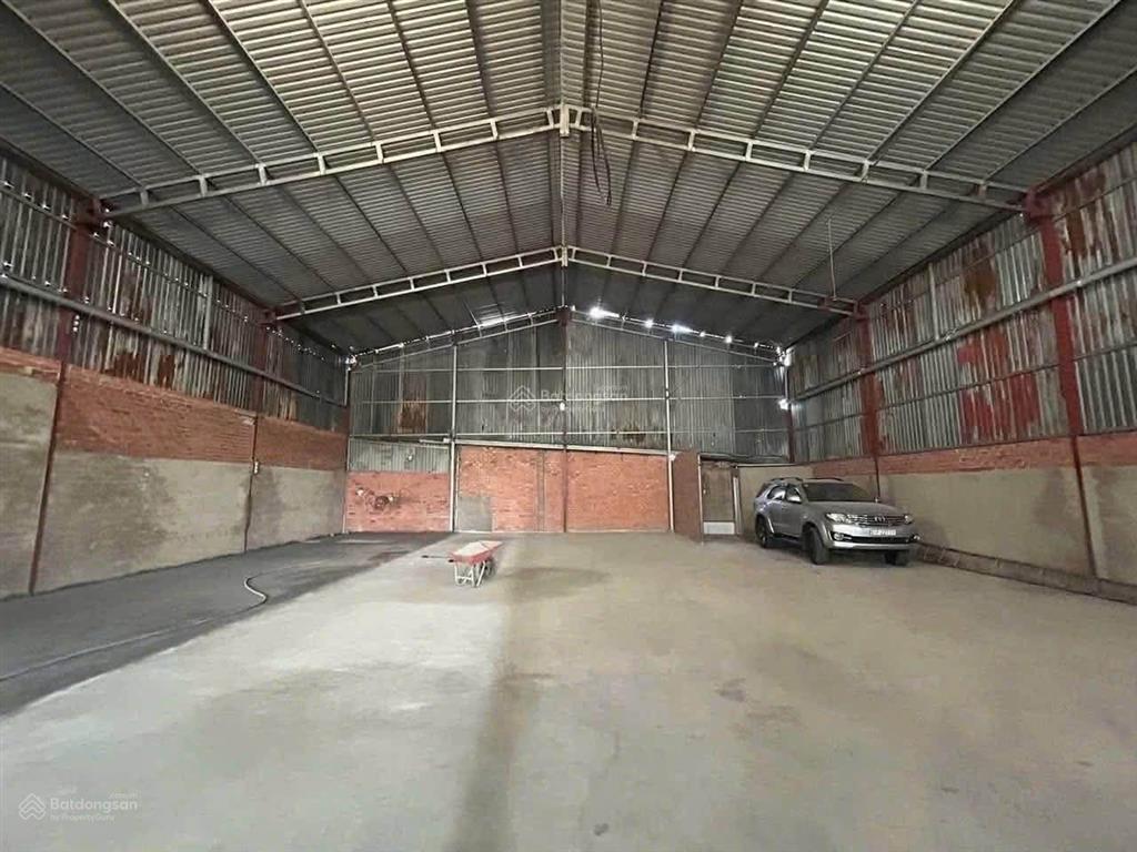 Cho thuê kho xưởng 300m2 giá 13 triệu, tại vĩnh lộc a đường xe tải 10 tấn,