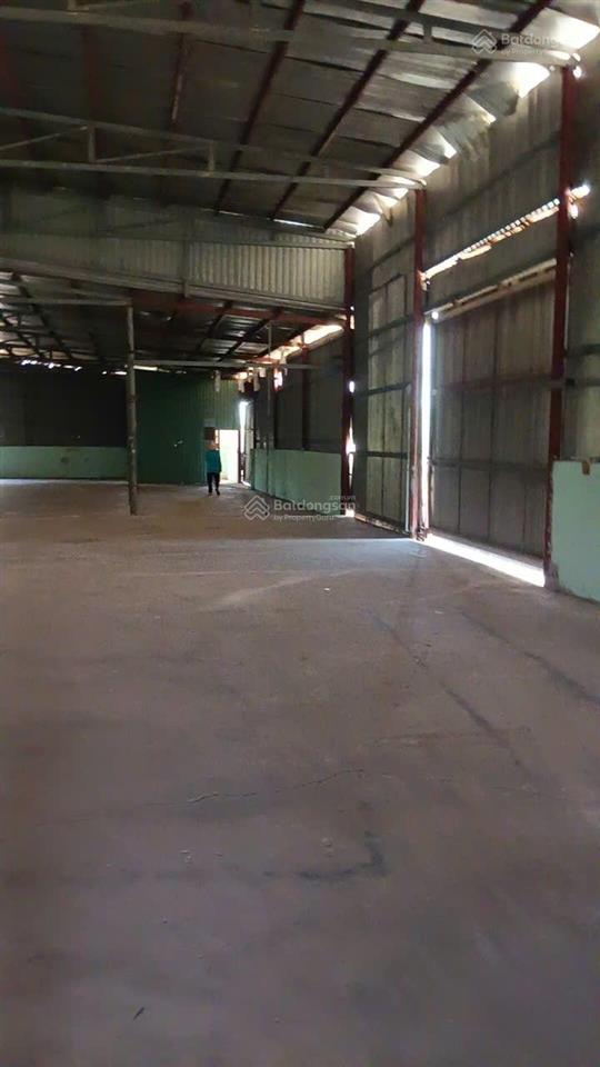 Cho thuê kho xưởng 250m2 giá 12 triệu, tại vĩnh lộc a đường xe tải 10 tấn thông suốt
