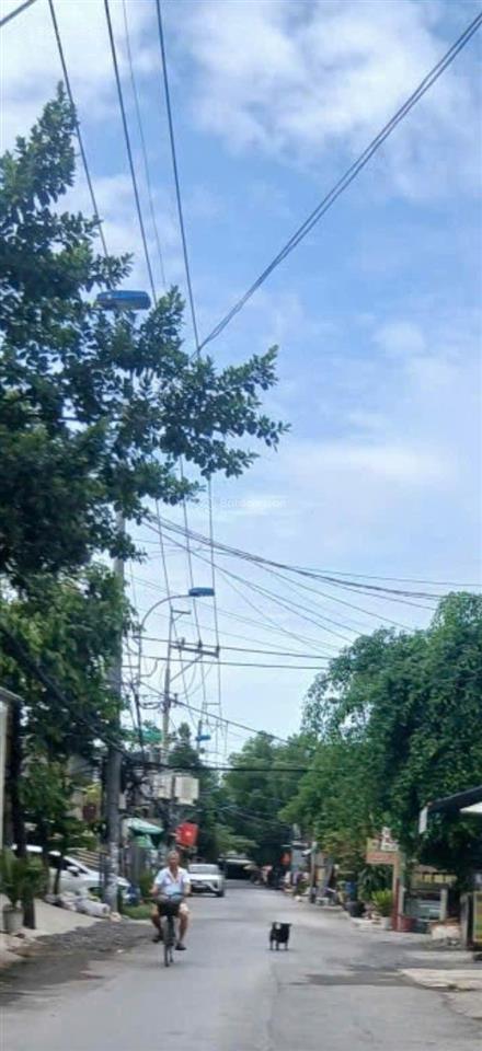 Cho thuê kho xưởng 400m2 giá 18 triệu đồng 1 tháng, đường xe tải 10 tấn, vĩnh lộc a bình chánh.