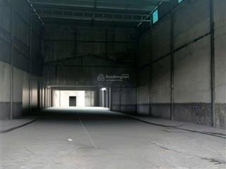 Cho thuê kho xưởng 400m2 giá 18 triệu đồng 1 tháng, đường xe tải 10 tấn, vĩnh lộc a bình chánh.