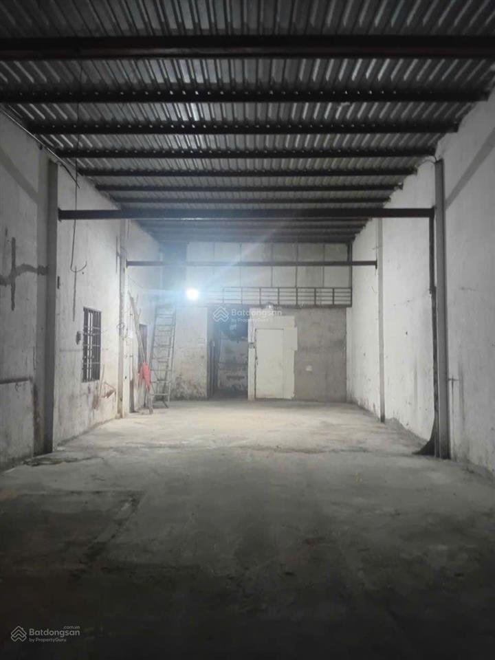 Cho thuê kho xưởng 250m2 giá 13 triệu, tại vĩnh lộc a đường xe tải 10 tấn