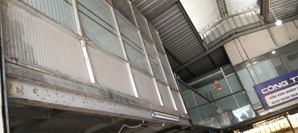 Cho thuê kho xưởng 650m giá 20 triệu đường xe tải lớn vla, bc tp hcm.
