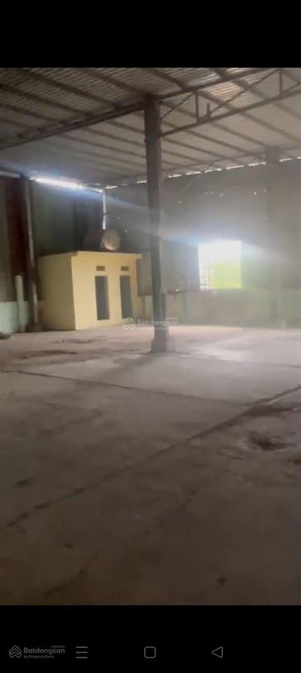 Cho thuê kho xưởng 1100m2 giá thuê 50 triệu đồng 1 tháng, đường xe tải 5, 7 tấn, tại vla, bc.
