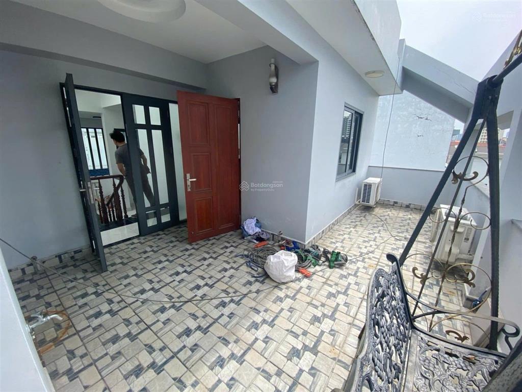 Nhà phố phú mỹ hưng mặt tiền đường phạm thái bường, giá tốt thích hợp mua làm tài sản lâu dài