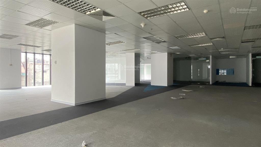 Trực tiếp chủ đầu tư cho thuê 338m2 văn phòng toà 170 la thành, phường ô chợ dừa, hà nội