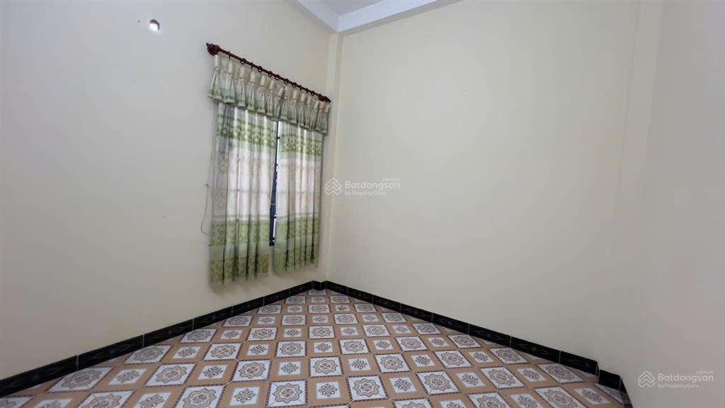 Nhà 1 trệt, 2 lầu hẻm 292 đường 30/4, hướng đông nam, gần chợ, ngân hàng, trường học  0908 924 ***