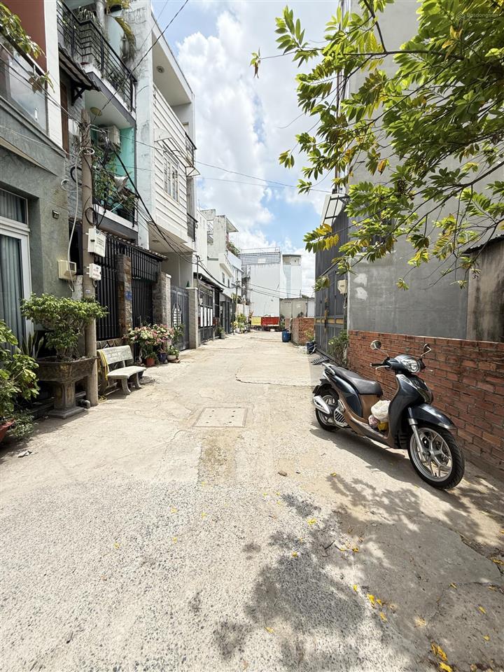 Bán lô đất đường số 6 bình trưng đông q2
