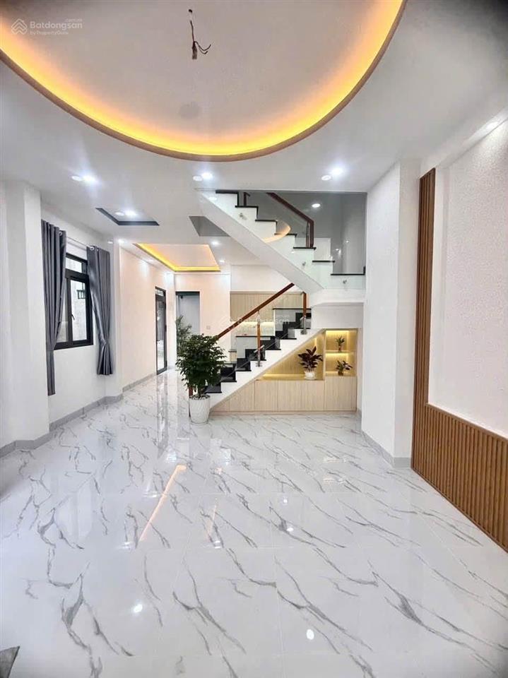 Bán nhà 1 trệt 3 lầu gần homyland 2 nguyễn duy trinh q2