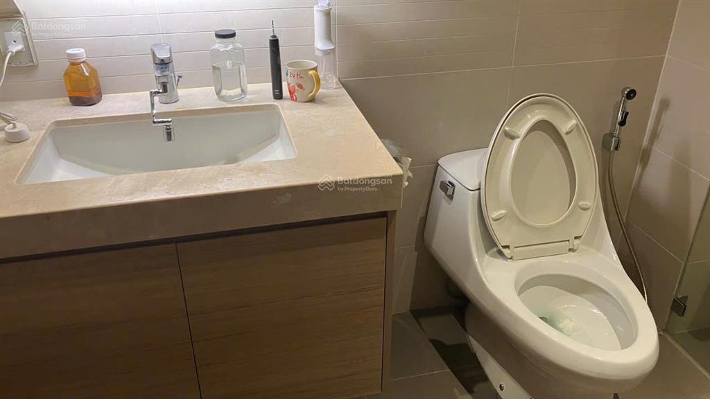 Bán gấp căn hộ 2 phòng ngủ sarimi sala view hồ bơi, bitexco quận 1 giá tốt 17 tỷ