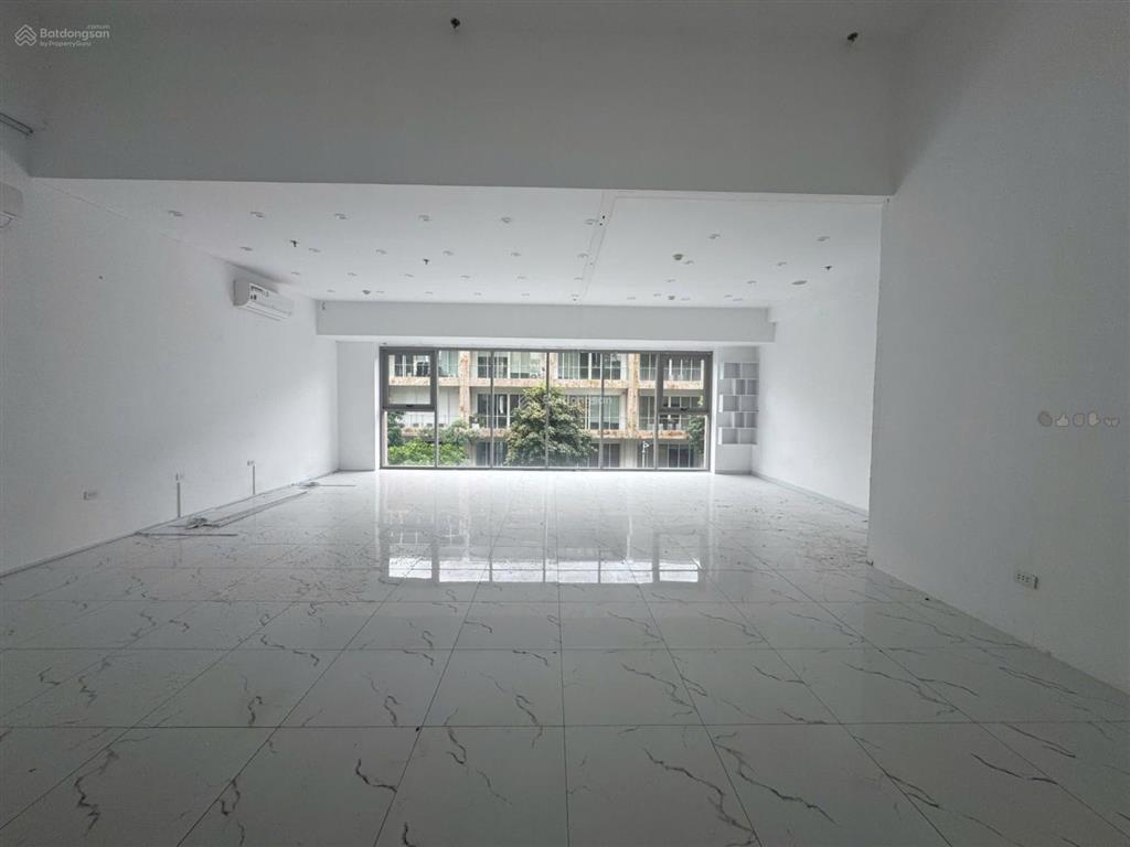Cho thuê nguyên căn shophouse sarimi sala kết cấu 1 trệt, 2 lầu dt 7x11.5m giá tốt 90 triệu/th