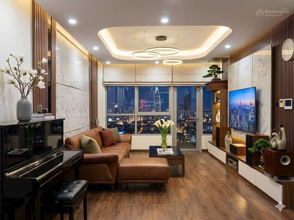 Căn góc 3pn dt 120m2 giá hơn 9 tỷ chung cư thăng long number one, ban công đn