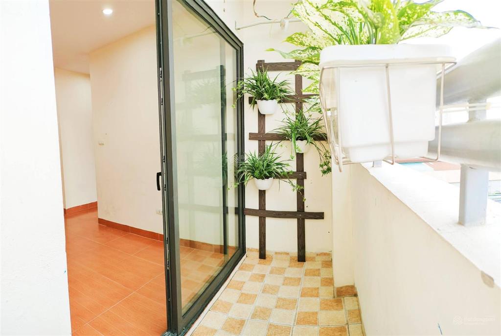 Cho thuê căn hộ chung cư 89 thịnh liệt, 7 triệu/tháng, 68m2, view đẹp
