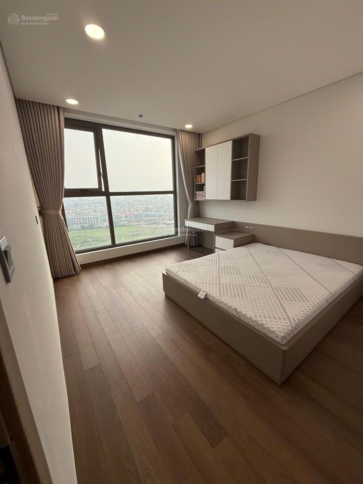 Nhượng căn 101m2 full nội thất dự án khai sơn city, đã có sổ 8.6 tỷ bao thuế phí  0981 649 ***