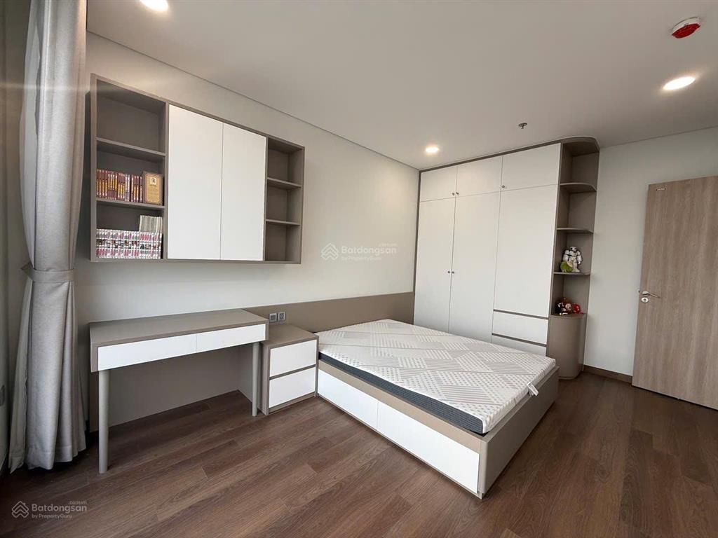 Nhượng căn 101m2 full nội thất dự án khai sơn city, đã có sổ 8.6 tỷ bao thuế phí  0981 649 ***