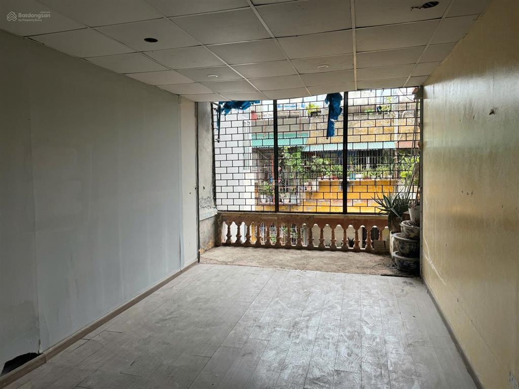 Cho thuê nhà nguyên căn, dt 70 m², ngõ ô tô tránh tại số 21, ngách 37, ngõ 167 tây sơn, hà nội
