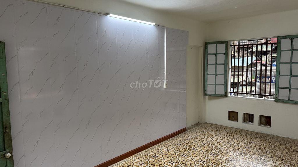 CHO THUÊ CĂN HỘ TẬP THỂ 50M2 TT HỌC VIỆN QUÂN Y