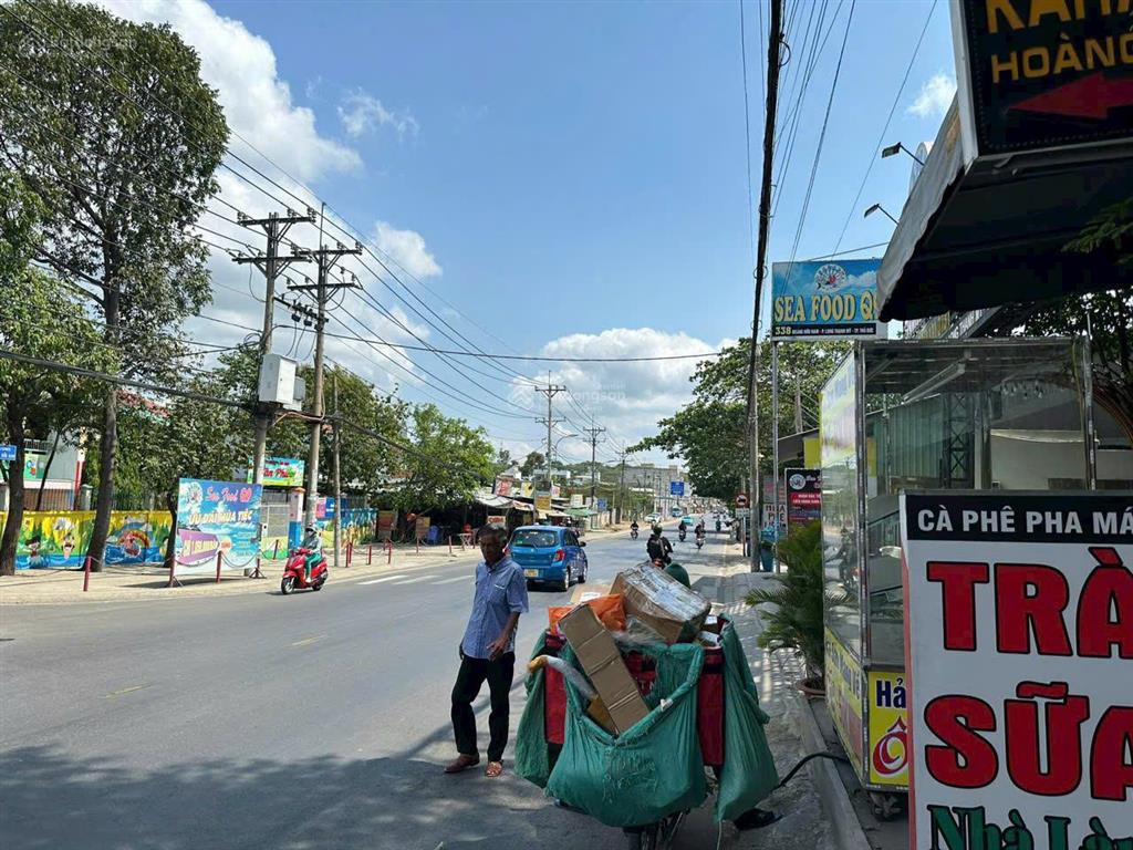 Tài sản tốt, vị trí vàng. mặt tiền nguyễn xiển, thủ đức. dt 21 x 82m (2276m2). xd cao tầng. 160 tỷ