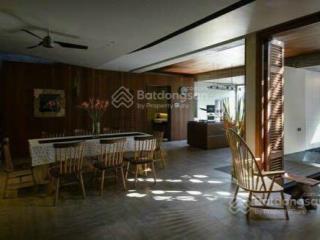 Siêu vị trí. mặt tiền nguyễn đình chiểu, p.6, q.3. dt 21 x 33.5m (677m2). xd hầm + 7t. 360 tỷ