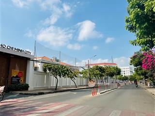 Tài sản có 1 0 2. đất compound 200 nguyễn văn hưởng, thảo điền, q2. dt 11.8 x 26m (300m2). 90 tỷ