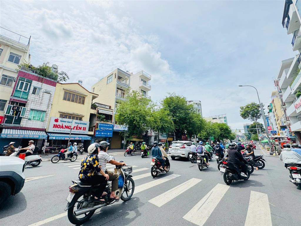 Tòa nhà 5 tầng mặt tiền thạch thị thanh, tân định, q1. dt 7.2 x 14m (80m2). giá 45 tỷ tl