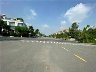 Ngộp bank hạ giá 110 tỷ có 3315m2 full tc ngang 76m mặt tiền kênh tân hóa, tân phú. giá 75 tr/m2
