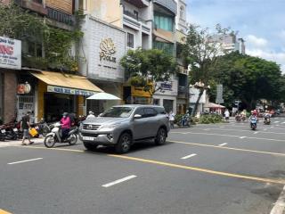Ngộp bank hạ giá 16 tỷ góc 2 mặt tiền huỳnh văn bánh, p12,q. phú nhuận. 14 x 21m (284m2). 54 tỷ