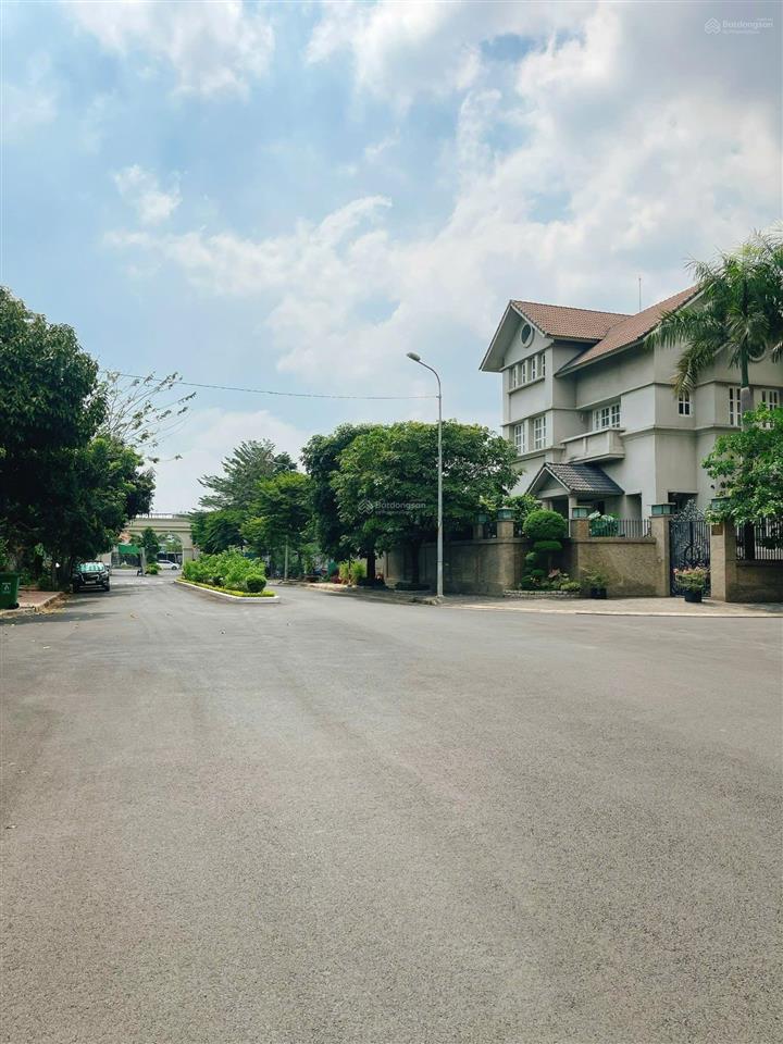 Biệt thự sân vườn view sông sài gòn đường 103, thạnh mỹ lợi, q2. dt 20 x 23.5m (467m2). hầm + 4t