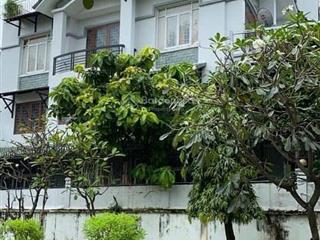 Biệt thự view sông ngay bến tàu bình an, q2. dt 18 x 20m (356m2) 4 tầng. giá 92 tỷ (256 tr/m2)