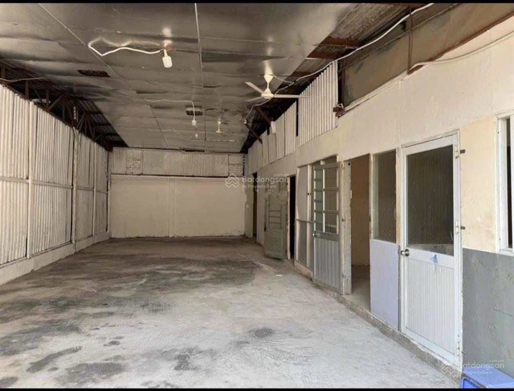 Kho xưởng 210m gần gigamall hiệp bình điện 3 pha văn phòng