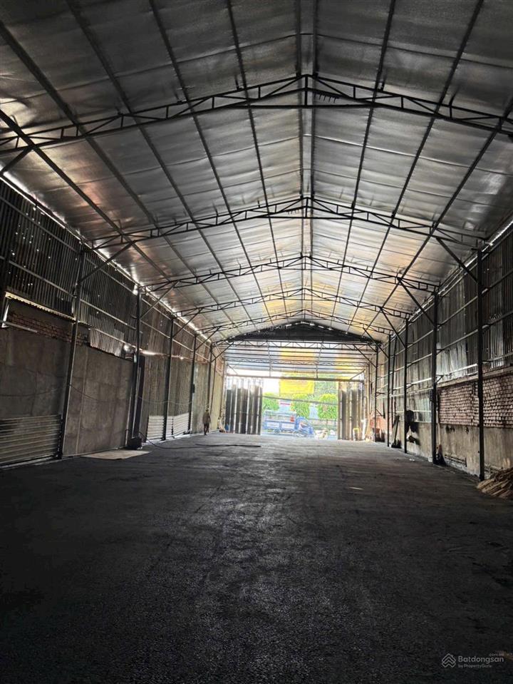 Mbkd kho xưởng 900m mặt tiền ql1a ngã 4 bình phước kd đa ngành