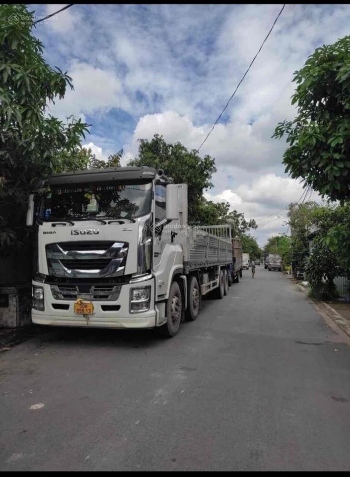 Kho xưởng 200m có gác ngay kdc hồng long hiệp bình, vạn phúc