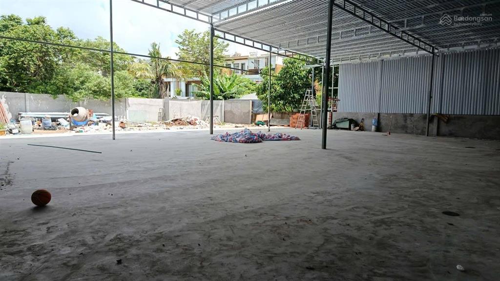 Kho xưởng 1000m ngay ngã 4 bình phước, chợ đầu mối, kd tự do