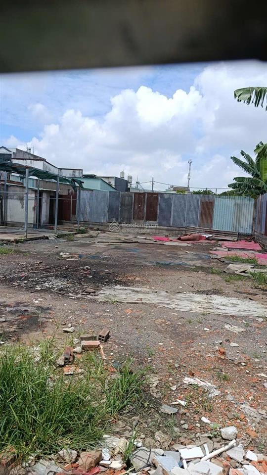Đất trống 400m bằng phẳng có ít mái tôn điện nước đầy đủ ngay đường tam bình, hiệp bình