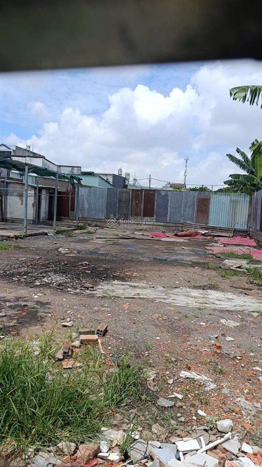Đất trống 400m bằng phẳng có ít mái tôn điện nước đầy đủ ngay đường tam bình, hiệp bình