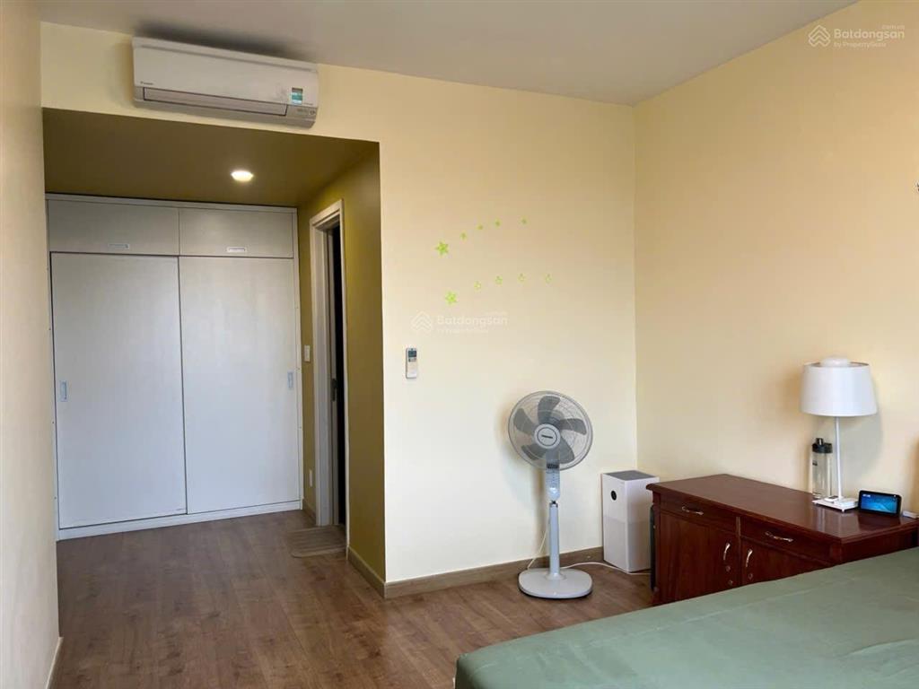Bán căn hộ krista 2pn dt 78m2 giá 5,5 tỷ sổ hồng sẵn nhà có nội thất  0938 658 *** nhung