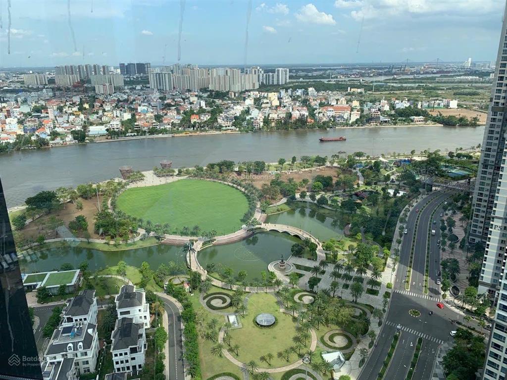 Bán căn 3pn toà landmark 81, diện tích 133m2, view trực diện công viên, giá chỉ 33 tỷ, shld