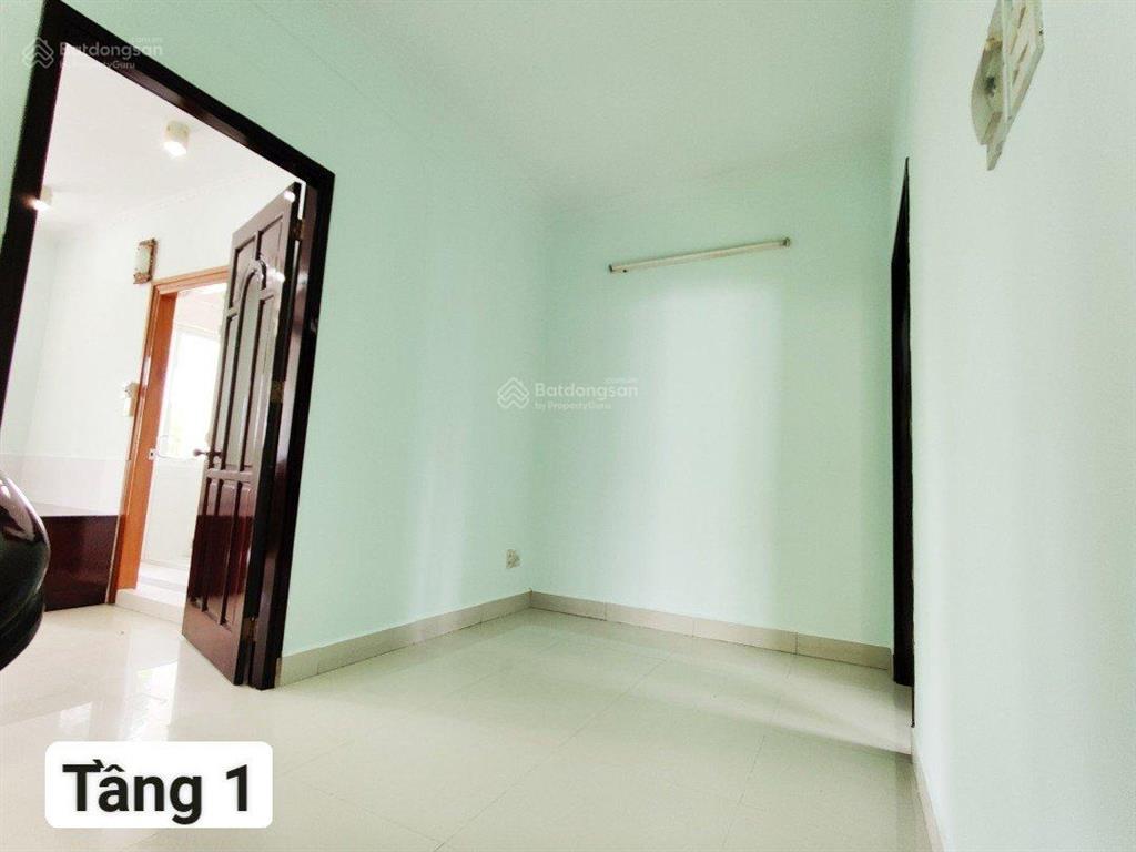 Bán nhà 1 trệt 1 lầu, đường số 5 kdc nam long 1