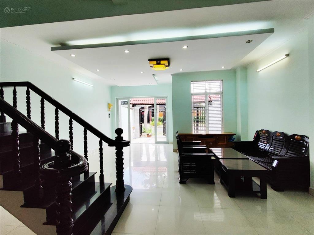 Bán nhà 1 trệt 1 lầu, đường số 5 kdc nam long 1